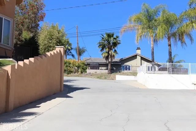 22747 Inspiration Point, Canyon Lake, CA 92587