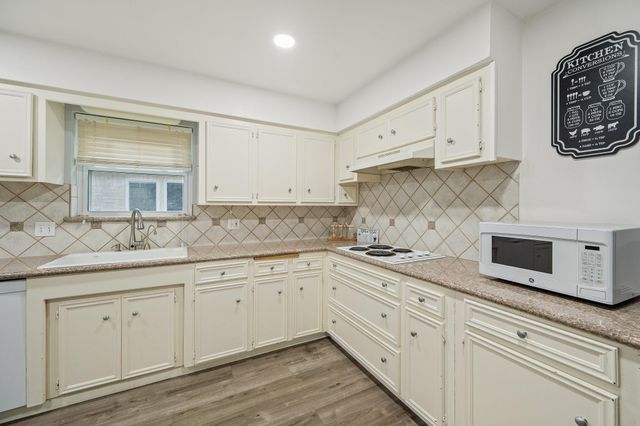 3423 Crow Valley Drive, Missouri City, TX 77459