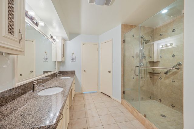 3423 Crow Valley Drive, Missouri City, TX 77459