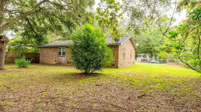 692 York Street, Mount Pleasant, SC 29464