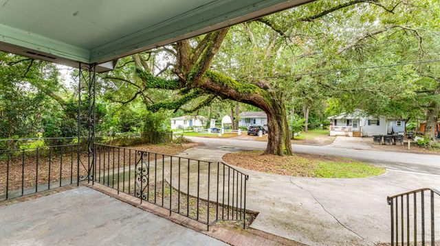 692 York Street, Mount Pleasant, SC 29464