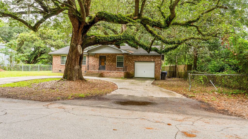692 York Street, Mount Pleasant, SC 29464