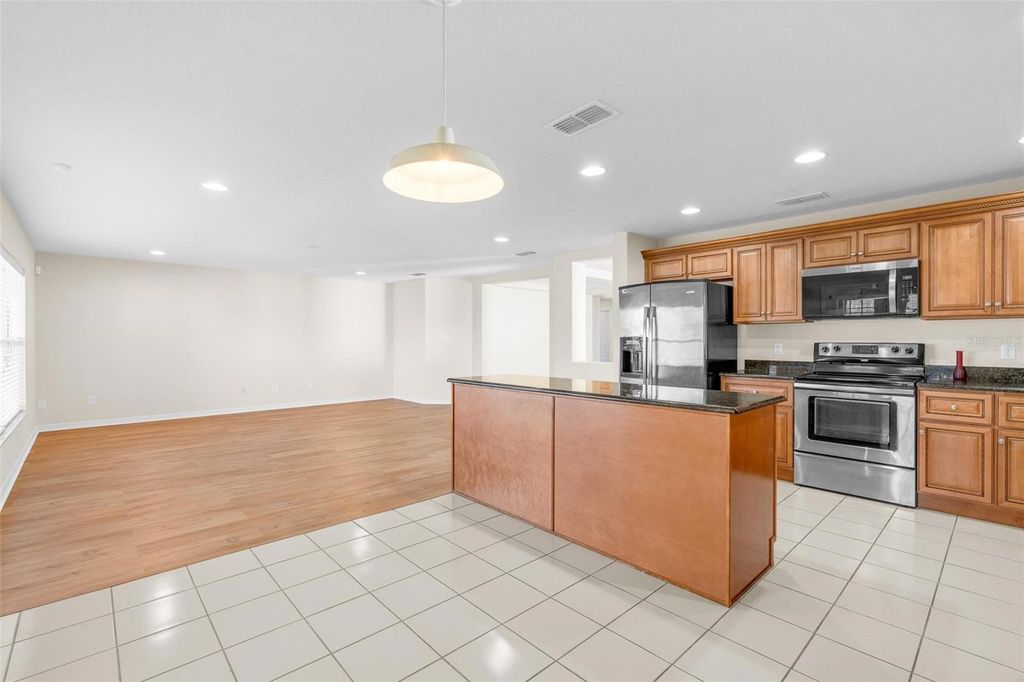 Image 25 of property listing at 2613 BREEZY MEADOW ROAD, Apopka, FL 32712