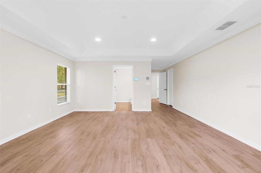 Image 33 of property listing at 2613 BREEZY MEADOW ROAD, Apopka, FL 32712