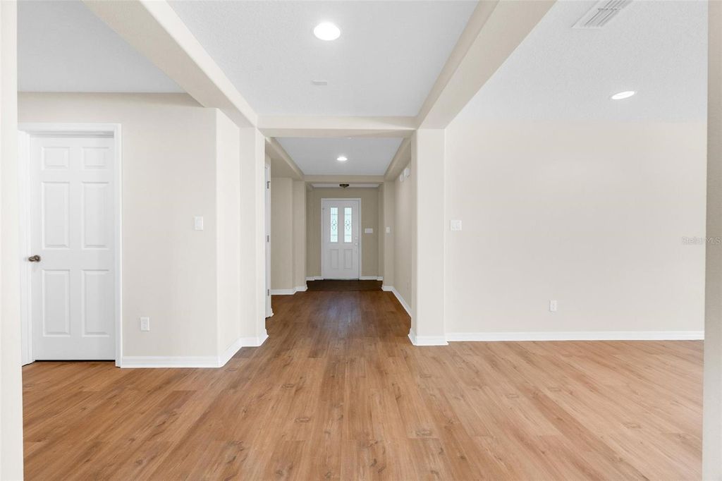 Image 5 of property listing at 2613 BREEZY MEADOW ROAD, Apopka, FL 32712