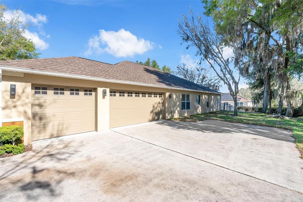 Image 42 of property listing at 2613 BREEZY MEADOW ROAD, Apopka, FL 32712