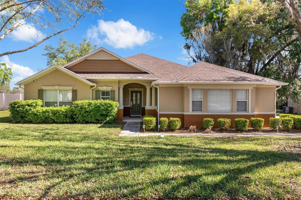 Image 43 of property listing at 2613 BREEZY MEADOW ROAD, Apopka, FL 32712