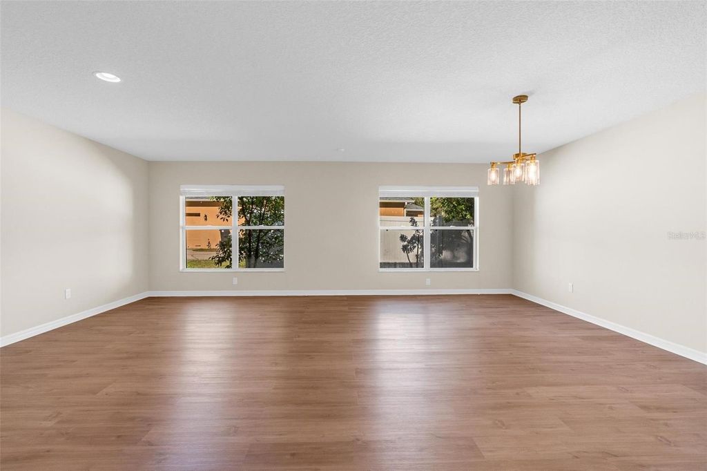 Image 9 of property listing at 2613 BREEZY MEADOW ROAD, Apopka, FL 32712