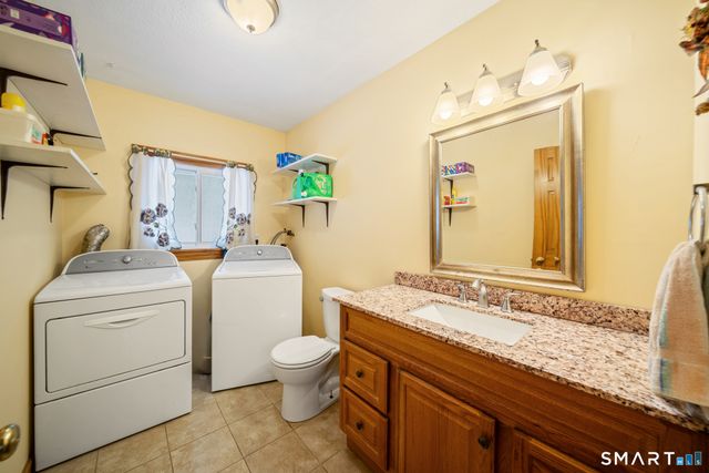 231 Crestwood Drive, Naugatuck, CT 06770