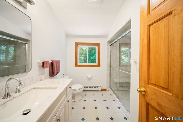 231 Crestwood Drive, Naugatuck, CT 06770