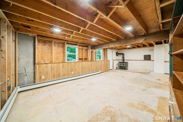 231 Crestwood Drive, Naugatuck, CT 06770