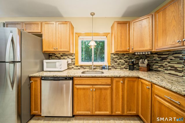 231 Crestwood Drive, Naugatuck, CT 06770