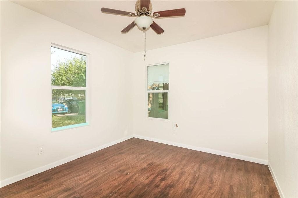 306 N Houston St, Aransas Pass, TX 78336 — photo 4