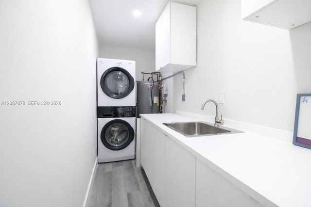 6020 NE 18th Terrace, Fort Lauderdale, FL 33308