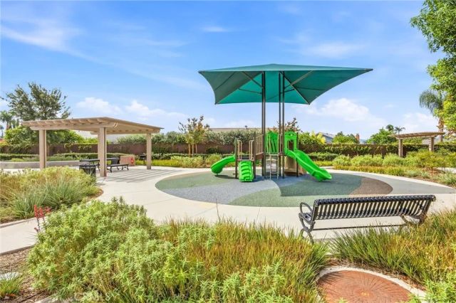 4247 Bravado Ct, Riverside, CA 92505