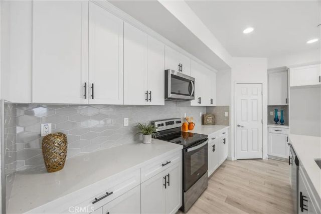 4247 Bravado Ct, Riverside, CA 92505