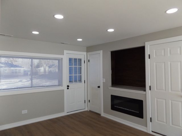 2203 SOUTH Street, Rolling Meadows, IL 60008