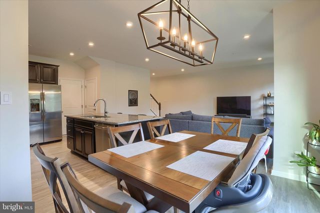 4273 SECRETARIAT ST, Harrisburg, PA 17112