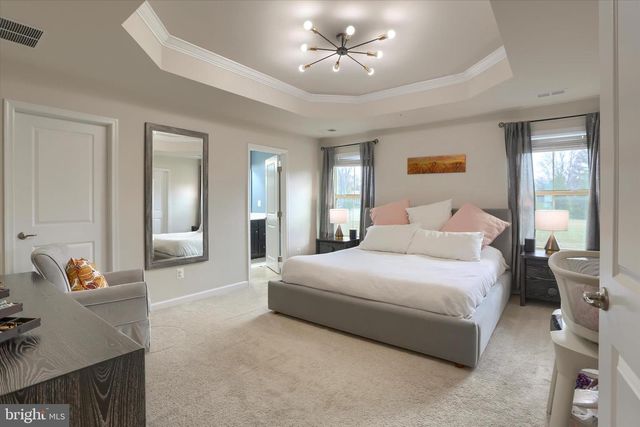 4273 SECRETARIAT ST, Harrisburg, PA 17112