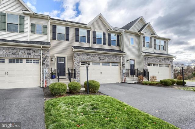 4273 SECRETARIAT ST, Harrisburg, PA 17112