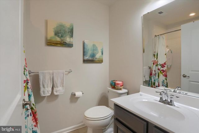 4273 SECRETARIAT ST, Harrisburg, PA 17112