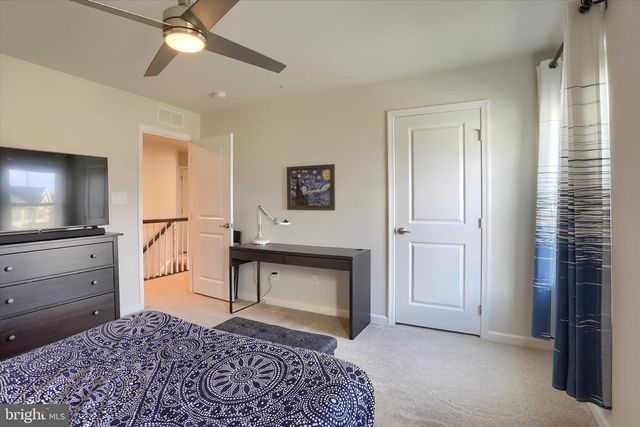 4273 SECRETARIAT ST, Harrisburg, PA 17112