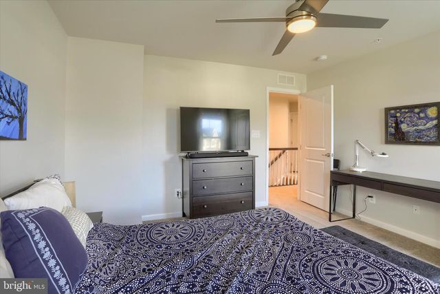 4273 SECRETARIAT ST, Harrisburg, PA 17112