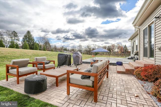 4273 SECRETARIAT ST, Harrisburg, PA 17112