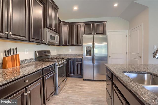 4273 SECRETARIAT ST, Harrisburg, PA 17112