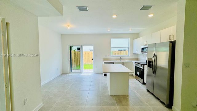 2632 SE 27th Dr, Homestead, FL 33035