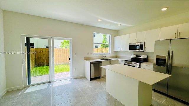2632 SE 27th Dr, Homestead, FL 33035