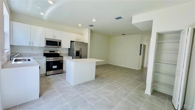 2632 SE 27th Dr, Homestead, FL 33035