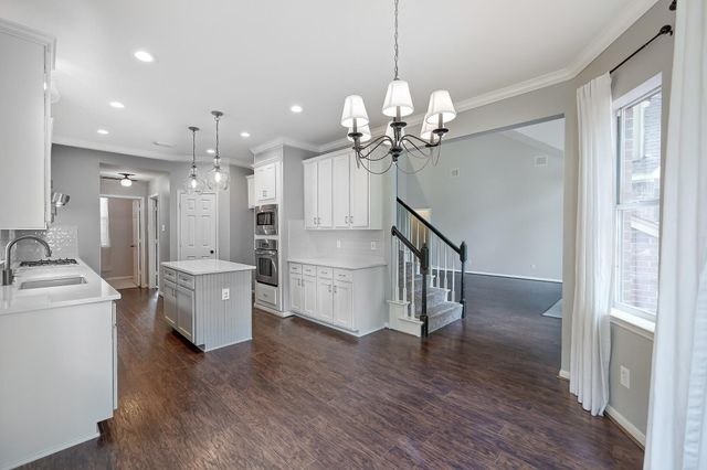 14 S Bristol Oak Circle, The Woodlands, TX 77382