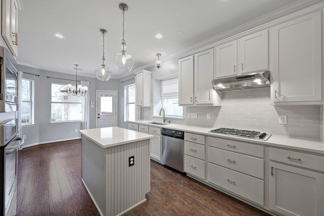 14 S Bristol Oak Circle, The Woodlands, TX 77382