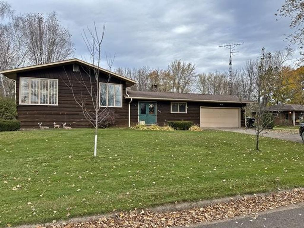 519 W BJORNSTAD STREET, Owen, WI 54460