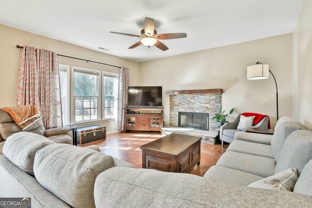 185 Pine Crescent, Newnan, GA 30265