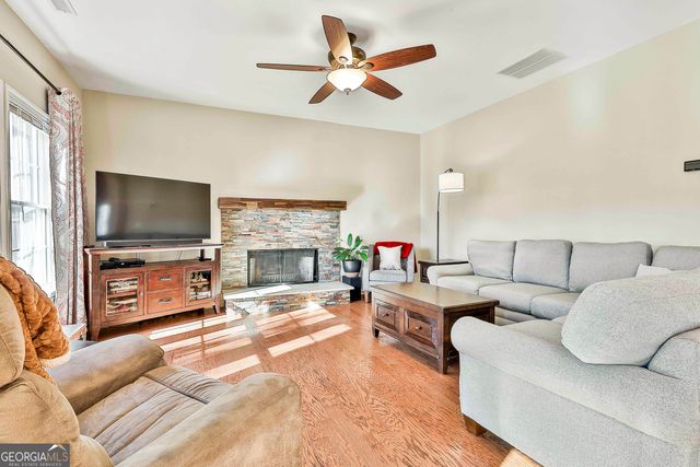 185 Pine Crescent, Newnan, GA 30265