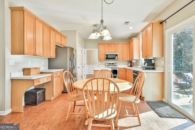 185 Pine Crescent, Newnan, GA 30265