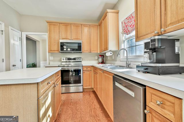 185 Pine Crescent, Newnan, GA 30265