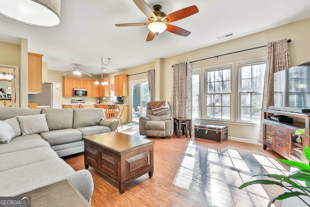 185 Pine Crescent, Newnan, GA 30265