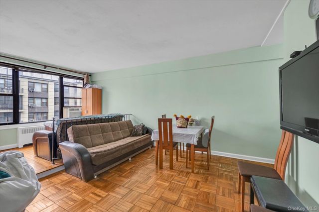 98-40 64 Avenue 7J, Rego Park, NY 11374