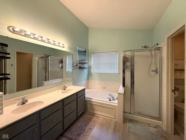 219 Creekview Circle, Mooresville, IN 46158