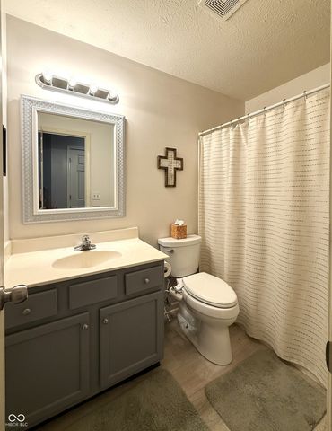 219 Creekview Circle, Mooresville, IN 46158