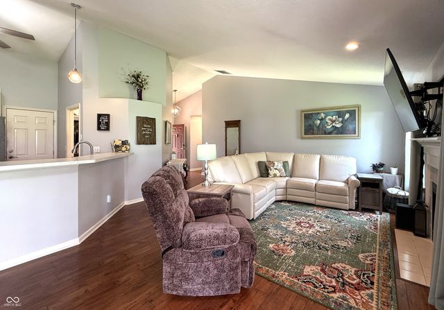 219 Creekview Circle, Mooresville, IN 46158