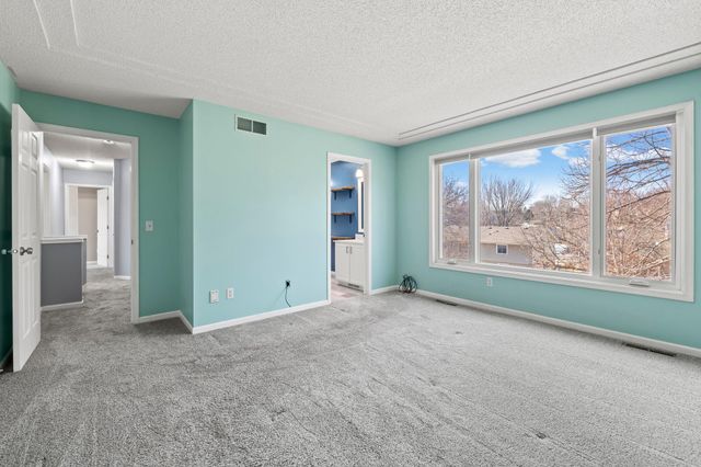 16346 Greenbriar Court, Lakeville, MN 55044