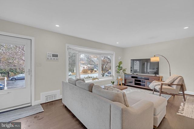 4333 ANDES DR, Fairfax, VA 22030