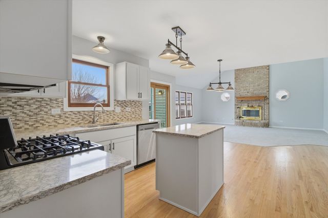 452 Pheasant Chase Drive, Bolingbrook, IL 60490