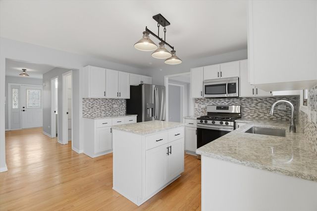 452 Pheasant Chase Drive, Bolingbrook, IL 60490