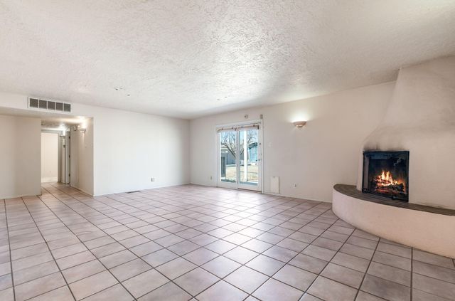 10225 Keeping Drive NW, Albuquerque, NM 87114