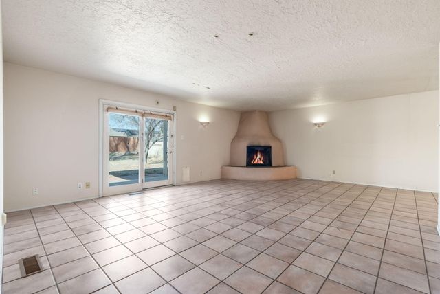 10225 Keeping Drive NW, Albuquerque, NM 87114